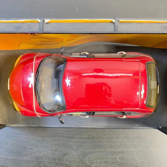 Vintage Chrysler PT Cruiser 1:18 Scale Diecast Cars, Trucks & Vans,  Chrysler Di - Picture 5 of 10